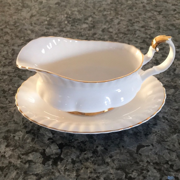 Royal Albert Other - Royal Albert Bone China Val D’Or gravy boat & platter